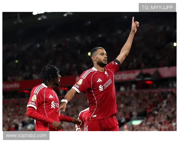 古斯托回忆：贝尔球衣陪伴我首秀对决利物浦的难忘时刻